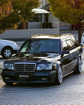 AMG Mercedes-Benz W124 photos on Instagram: “Stay Garage ! Stay Safe!!  Mercedes-Benz AMG E36T Station Wagon … | Мерседес бэнс, Старые автомобили,  Детские автомобили