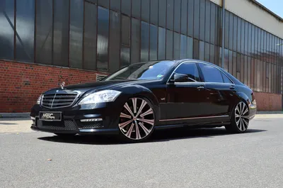First Mercedes-Maybach S600 Pullman Arrives In China