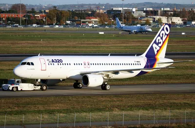 Mash сообщил об ошибке пилотов, посадивших самолет Airbus A320 в поле -  Газета.Ru | Новости