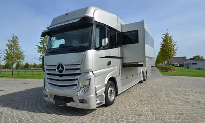 STX Mercedes Actros - 2 Pop Outs- Car garage - STX Motorhomes