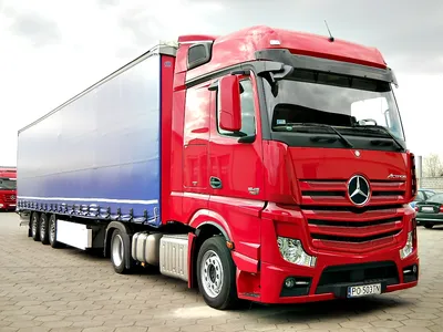 File:Mercedes Benz Actros MP IV (1).jpg - Wikipedia