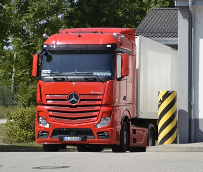 Mercedes-Benz Actros 14.11.2012 1976 | Spreitenbach Schweiz … | Flickr