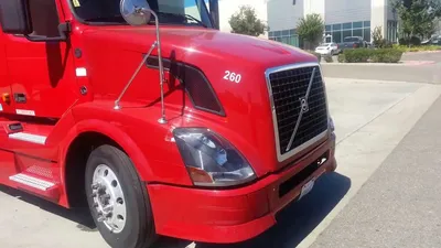 большой совершенно серый американский грузовик западная звезда. Стоковое  Фото - изображение насчитывающей горизонтально, конструкция: 213142070