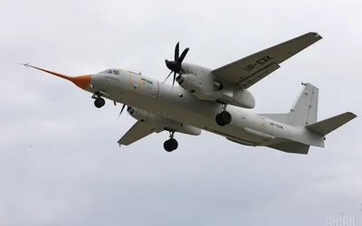 Отечественный самолет АН-132 совершил первый успешный полет — Украина