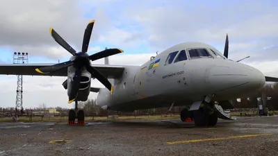 Антонов\" презентовал новый самолет Ан-132 - ZN.ua
