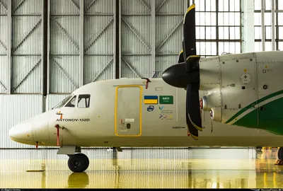 Отечественный самолет АН-132 совершил первый успешный полет — Украина