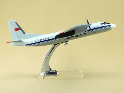 Модель самолета Ан-24 (М1:72, Аэрофлот СССР-46427) – купить в  интернет-магазине, цена, заказ online