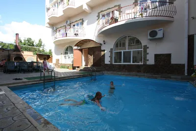 Курортный отель Дельфин, Джемете, Анапа, цены от 3100 руб. | 101Hotels.com