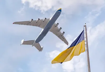 Государственное предприятие \"Антонов\" презентовало первый  военно-транспортный самолет Ан-178
