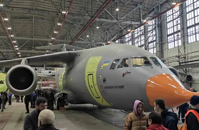 ГП \"Антонов\" изготовило планер первого серийного самолета Ан-178 без  российских комплектующих - AEX.RU