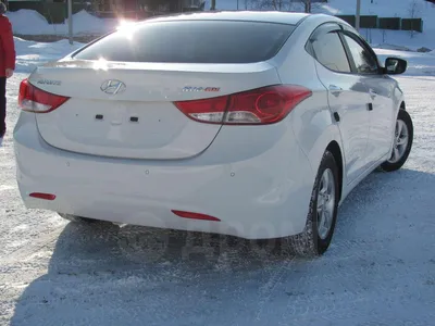 Hyundai Avante 2012 года в Серове, Хендай Аванта производство Корея,  автомат 6 скоростей, низкий расход топлива, обмен, 1.6 литра, седан, белый