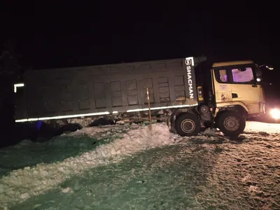 Челябинскую трассу закрыли из-за аварии грузовиков, фото