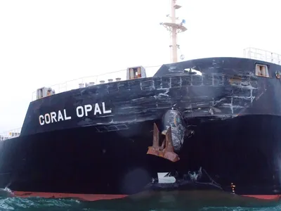 Эпичное столкновение танкера и сухогруза в Ростовской области попало на  видео