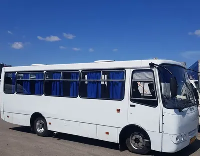 На трассе Одесса-Киев масштабное ДТП: столкнулись несколько легковушек и  пассажирский автобус (видео)