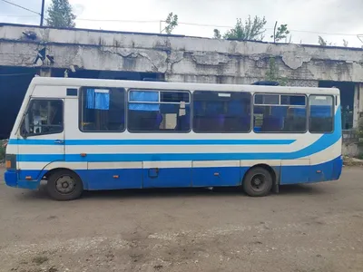 Автобус протаранил две иномарки на трассе под Севастополем, есть  пострадавший