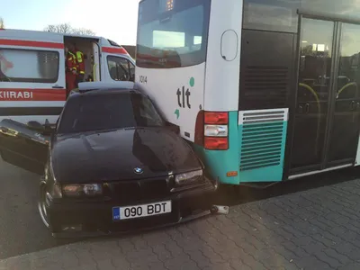 Автобус промял «БМВ» до капота. Подробности страшной аварии в Ульяновской  области