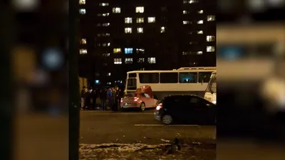 В Варшаве столкнулись BMW и автобус. Шесть человек попали в больницу. Один  из водителей в тяжёлом состоянии | The Warsaw