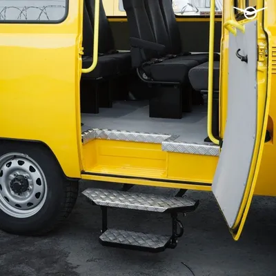 Школьный автобус на базе «буханки» показали в Сети