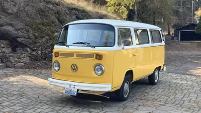 Школьный автобус Volkswagen Crafter - YouTube
