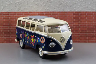Volkswagen превратил легендарный микроавтобус в электрокар - Quto.ru