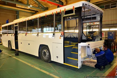 Автобусы ГолАЗ: где производят, эмблема, внутренне устройство салона,  длина, вместимость, двигатель, расход топлива и другие технические  характеристики, отзывы