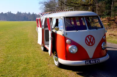 62 Volkswagen Hippie Bus Van Ornament VW Kombi Flower Love Peace Split  Window | eBay