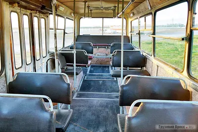 Ретротест автобуса ЛАЗ-42021 из коллекции Петербургского музея автобусов
