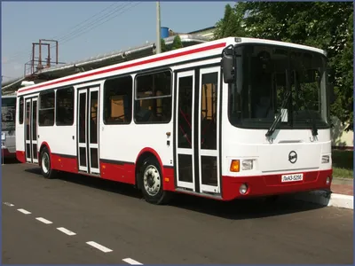 Масштабная модель Городской автобус Лиаз-5256 (белый-оранжевый)