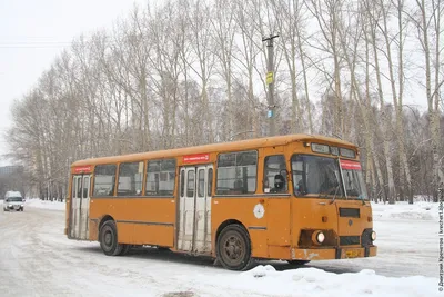 File:Автобус ЛиАЗ-677М.jpg - Wikimedia Commons