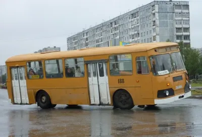 Коллекционные модели 1:43: Коллекционная масштабная модель 1:43 Автобус ЛиАЗ -677М желтый (Советский Автобус)