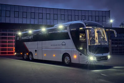 24RAUTO - Новости - Как выглядит новый автобус немецкой сборной по футболу  (фото)
