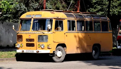 Автобусы: Масштабная модель 1:43 Отечественный автобус ПАЗ-672 с журналом  №45 (Наши Автобусы. Modimio)