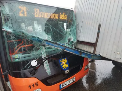 У фуры, с которой столкнулся автобус в Румынии, молдавские номера