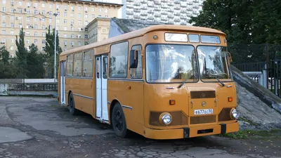 Скотовоз ЛиАЗ-677М. Глумление над легендой и обзор модели. // Bus-cattle  truck - YouTube