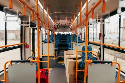 внутри автобуса со стульями Стоковое Изображение - изображение  насчитывающей дорога, расстояние: 229616041
