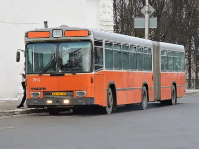 Женева-Псков. Старые-старые автобусы Вольво.