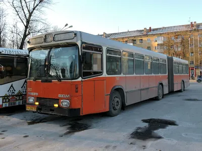 Автобус Volvo 9900 – Стоковое редакционное фото © Foto-VDW #132588866