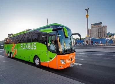 Aviasales - «Фликсбас» наконец доехал и до России. Это немецкая  транспортная компания, которая продает очень дешевые билеты на красивые  зеленые автобусы. Раньше прокатиться на них могли только жители Европы и  США, но