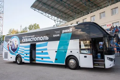 Футбольный клуб «Барс» обзавелся новым автобусом | 15.04.2022 | Владикавказ  - БезФормата