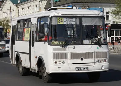 В России автобус взлетел по столбу в результате ДТП
