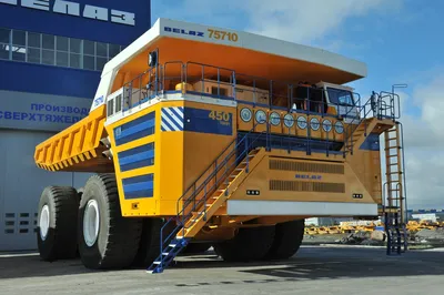 Поливооросительная машина БЕЛАЗ-76135 поставлена в Казахстан