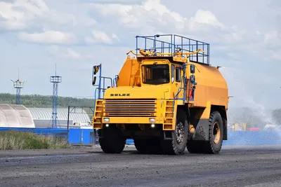 Беларусь технологий: электромобили Geely и самый большой в мире самосвал  БелАЗ. Фото: Общество: Облгазета