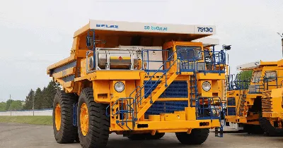 БелАЗ представил суперновинки: 130-тонный водородный самосвал и 200-тонный  гидравлический экскаватор