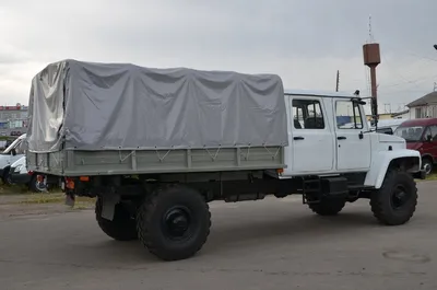 Появились фото получившего броню автомобиля ГАЗ-33088 «Егерь»