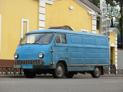 Малотоннажный автомобиль-фургон ЕрАЗ-762Б. Автолегенды СССР