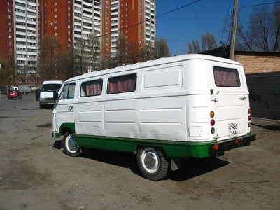 ЕрАЗ-762ЕБ фургон (голубой/белый)