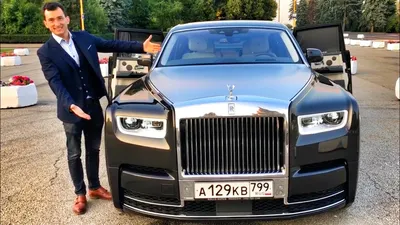 Представлен обновлённый Rolls-Royce Phantom: ретродиски и ткань вместо кожи  - читайте в разделе Новости в Журнале Авто.ру