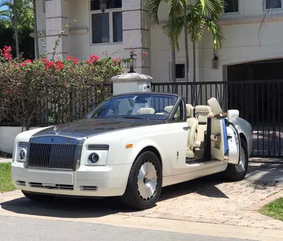 Аренда Rolls-Royce Wraith в Дубай, прокат автомобилей Роллс-Ройс Фантом с  водителем, заказать авто Rolls-Royce Wraith напрокат