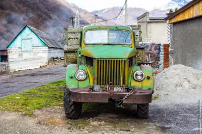 Рассмотрел вживую легендарный грузовик ГАЗ-51. Показываю фотографии:  двигателя, подвески и салона | МЕХВОД | Дзен