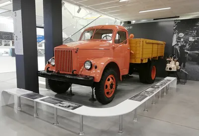 Советский грузовой автомобиль ГАЗ-51.